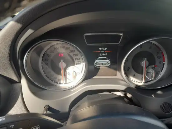 MERCEDES-BENZ-GLA 200-1.6 CGI ADVANCE 16V TURBO FLEX 4P AUTOMÁTICO MERCEDES-BENZ-GLA 200-2017