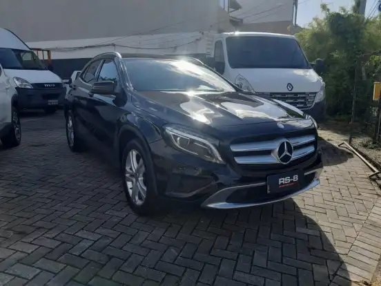 MERCEDES-BENZ-GLA 200-2017