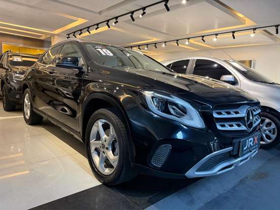 MERCEDES-BENZ-GLA 200-2019