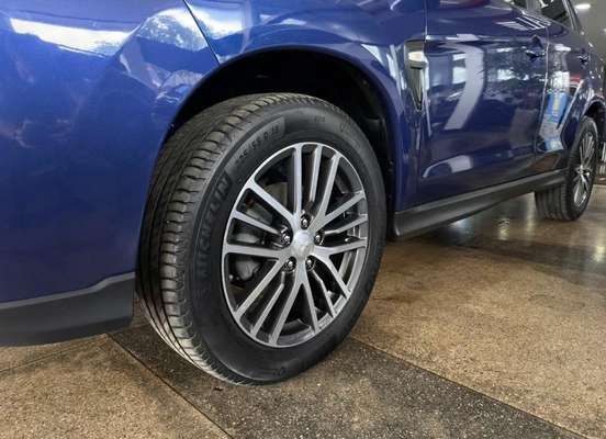 MITSUBISHI-OUTLANDER-2020