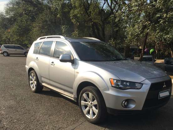 MITSUBISHI-OUTLANDER-3.0 GT 4X4 V6 24V GASOLINA 4P AUTOMÁTICO MITSUBISHI-OUTLANDER-2010
