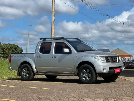 NISSAN FRONTIER 2.5 LE ATTACK 4X4 CD TURBO ELETRONIC DIESEL 4P AUTOMÁTICO