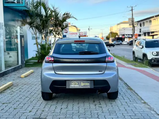 PEUGEOT-208-2023
