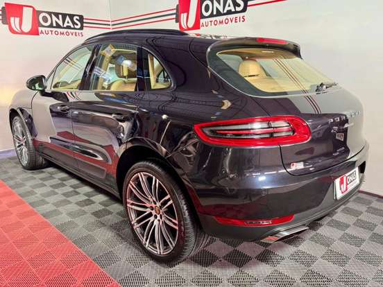 PORSCHE-MACAN-2.0 16V GASOLINA 4P AUTOMÁTICO PORSCHE-MACAN-2016