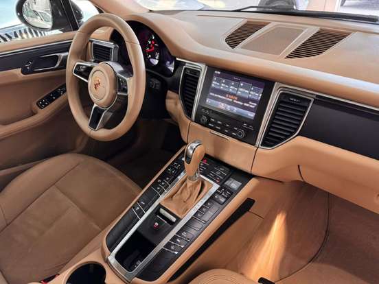 PORSCHE-MACAN-2.0 16V GASOLINA 4P AUTOMÁTICO PORSCHE-MACAN-2016