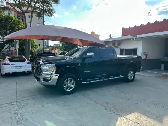RAM 3500 6.7 I6 TURBO DIESEL LARAMIE CD 4X4 AUTOMÁTICO RAM 3500 6.7 I6 TURBO DIESEL LARAMIE CD 4X4 AUTOMÁTICO