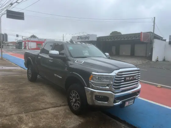 RAM 3500 6.7 I6 TURBO DIESEL LIMITED LONGHORN CD 4X4  AUTOMÁTICO