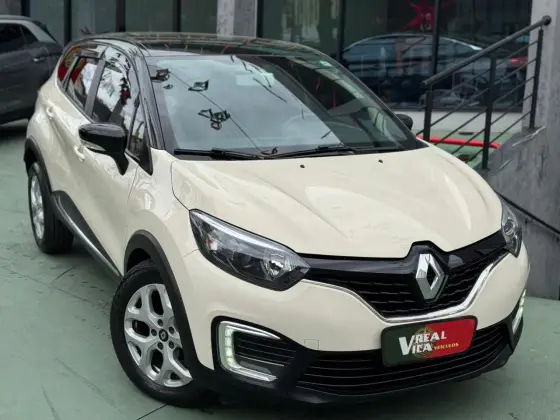 RENAULT CAPTUR 1.6 16V SCE FLEX LIFE X-TRONIC RENAULT CAPTUR 1.6 16V SCE FLEX LIFE X-TRONIC