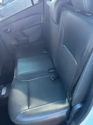 RENAULT-SANDERO-2019