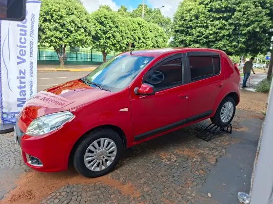 RENAULT SANDERO 1.6 PRIVILÉGE 16V FLEX 4P AUTOMÁTICO
