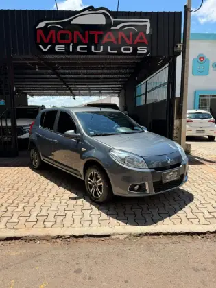 RENAULT SANDERO 1.6 PRIVILÉGE 16V FLEX 4P AUTOMÁTICO