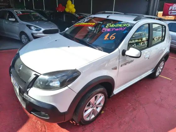 RENAULT SANDERO 1.6 STEPWAY 16V FLEX 4P AUTOMÁTICO RENAULT SANDERO 1.6 STEPWAY 16V FLEX 4P AUTOMÁTICO