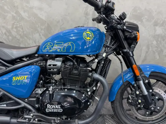 ROYAL ENFIELD SHOTGUN 650 PLASMA BLUE ROYAL ENFIELD SHOTGUN 650 PLASMA BLUE