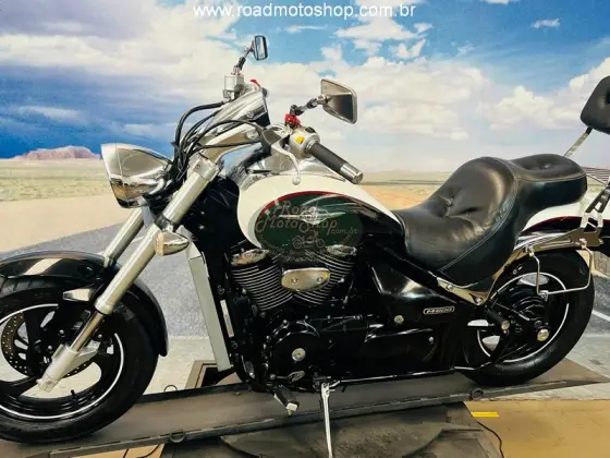 SUZUKI BOULEVARD M800R 