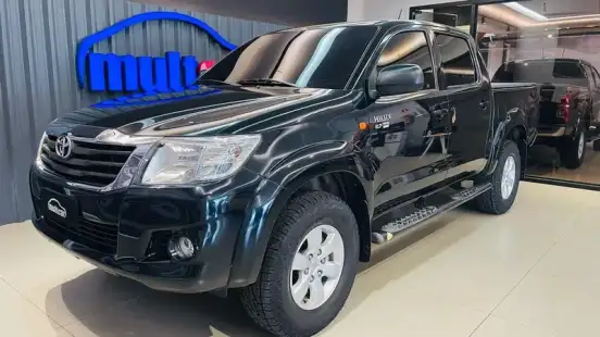 TOYOTA-HILUX-2015