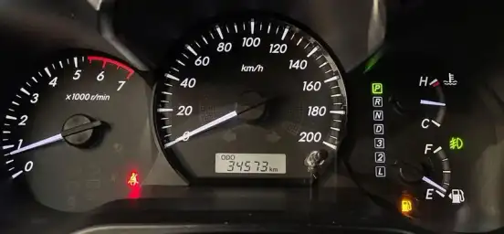 TOYOTA-HILUX-2015