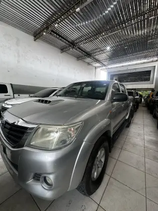 TOYOTA HILUX 2.7 SR 4X2 CD 16V FLEX 4P AUTOMÁTICO