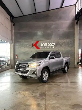 TOYOTA HILUX 2.7 SRV 4X2 CD 16V FLEX 4P AUTOMÁTICO TOYOTA HILUX 2.7 SRV 4X2 CD 16V FLEX 4P AUTOMÁTICO