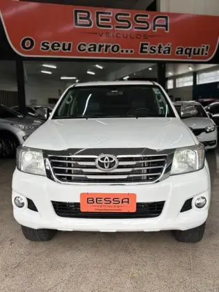 TOYOTA HILUX 2.7 SRV 4X4 CD 16V FLEX 4P AUTOMÁTICO