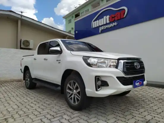 TOYOTA-HILUX-2020