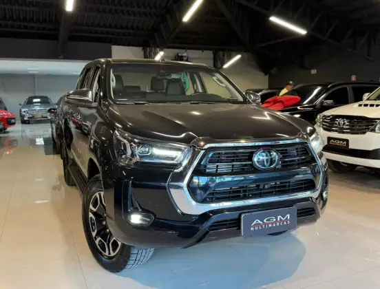TOYOTA HILUX 2.8 D-4D TURBO DIESEL CD SRX 4X4 AUTOMÁTICO