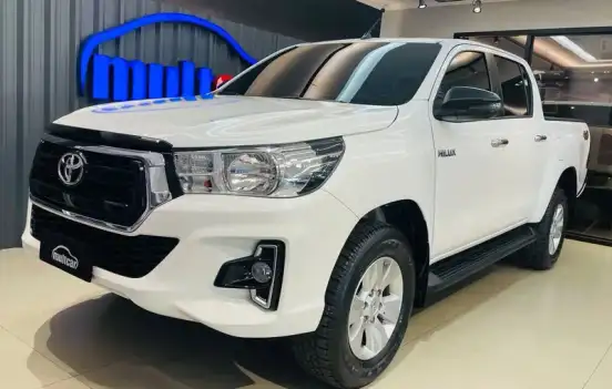 TOYOTA-HILUX-2020