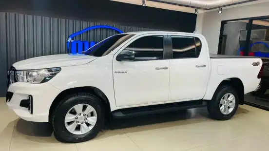 TOYOTA-HILUX-2020