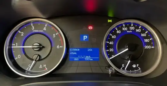 TOYOTA-HILUX-2020