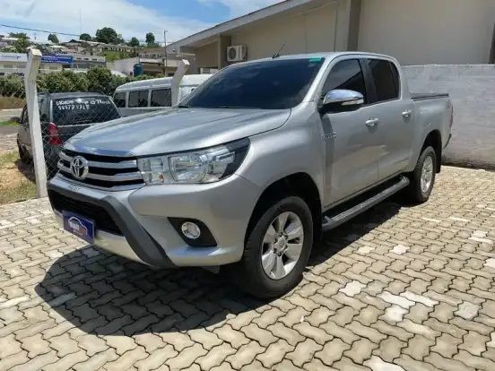 TOYOTA-HILUX-2.8 SRV 4X4 CD 16V DIESEL 4P AUTOMÁTICO TOYOTA-HILUX-2015