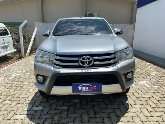 TOYOTA-HILUX-2.8 SRV 4X4 CD 16V DIESEL 4P AUTOMÁTICO TOYOTA-HILUX-2015