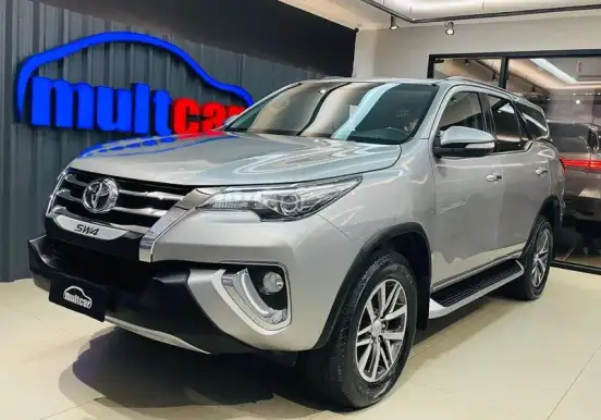 TOYOTA-HILUX SW4-2016