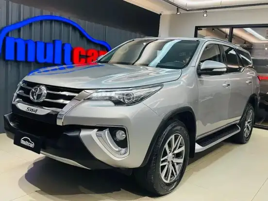 TOYOTA-HILUX SW4-2.8 SRX 4X4 16V TURBO INTERCOOLER DIESEL 4P AUTOMÁTICO TOYOTA-HILUX SW4-2016