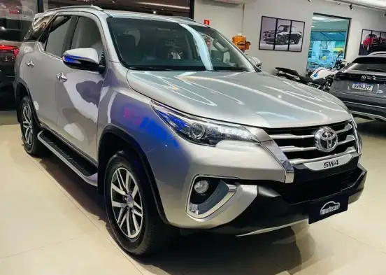 TOYOTA-HILUX SW4-2.8 SRX 4X4 16V TURBO INTERCOOLER DIESEL 4P AUTOMÁTICO TOYOTA-HILUX SW4-2016