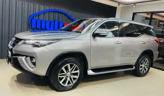 TOYOTA-HILUX SW4-2016