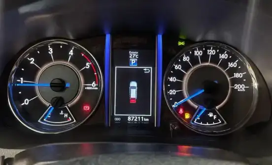 TOYOTA-HILUX SW4-2016