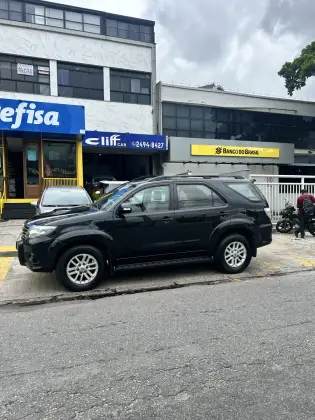 TOYOTA HILUX SW4 3.0 SRV 4X4 16V TURBO INTERCOOLER DIESEL 4P AUTOMÁTICO