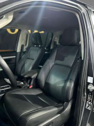TOYOTA-HILUX-2025