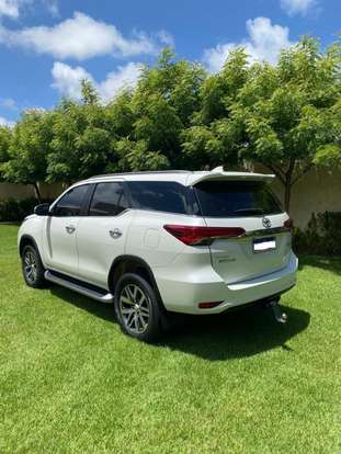 TOYOTA-HILUX SW4-2019
