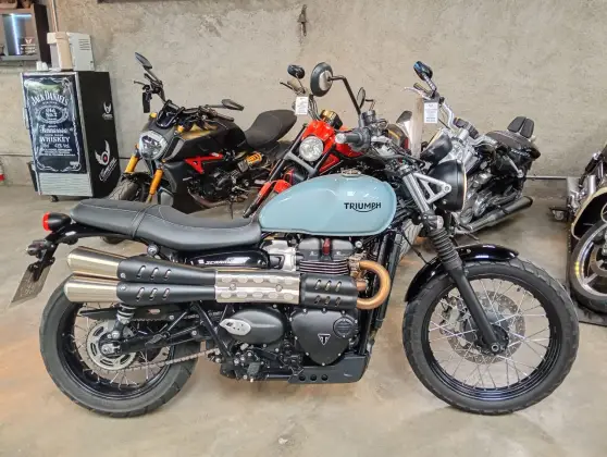 TRIUMPH STREET SCRAMBLER 