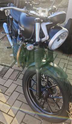 TRIUMPH-STREET TWIN-2018