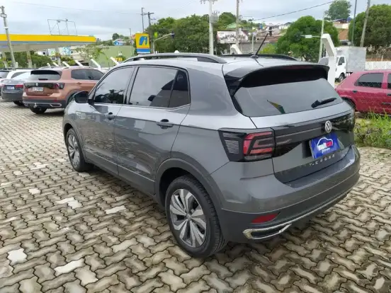 VOLKSWAGEN-T-CROSS-2019