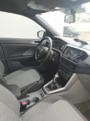 VOLKSWAGEN-T-CROSS-2019