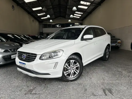 VOLVO XC60 2.0 T5 COMFORT FWD TURBO GASOLINA 4P AUTOMÁTICO VOLVO XC60 2.0 T5 COMFORT FWD TURBO GASOLINA 4P AUTOMÁTICO