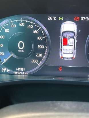 VOLVO-XC40-2018