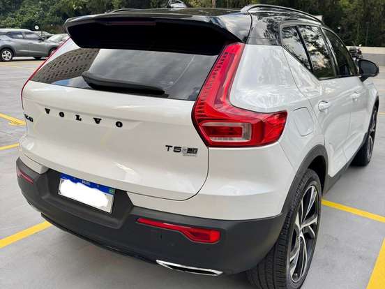 VOLVO-XC40-2.0 T5 GASOLINA R-DESIGN AWD GEARTRONIC VOLVO-XC40-2018