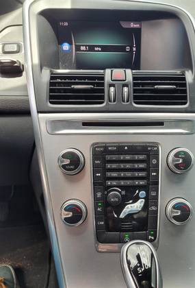 /en/city-lambari/cate-car-used-car/volvo-xc60-2017-2-4-d5-momentum-diesel-awd-4p-automatico-48422435450652672/-5