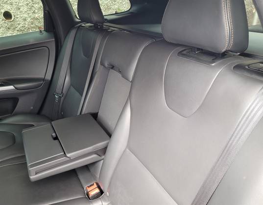 /en/city-lambari/cate-car-used-car/volvo-xc60-2017-2-4-d5-momentum-diesel-awd-4p-automatico-48422435450652672/-7