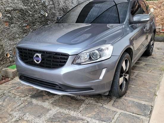 VOLVO-XC60-2.4 D5 MOMENTUM DIESEL AWD 4P AUTOMÁTICO VOLVO-XC60-2017
