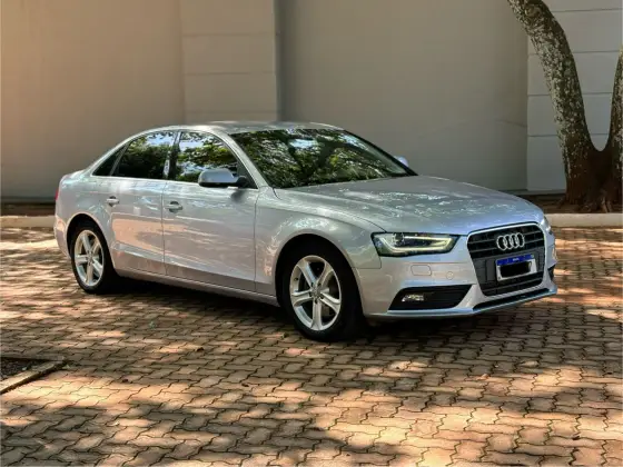 AUDI A4 1.8 TFSI AMBIENTE GASOLINA 4P MULTITRONIC AUDI A4 1.8 TFSI AMBIENTE GASOLINA 4P MULTITRONIC