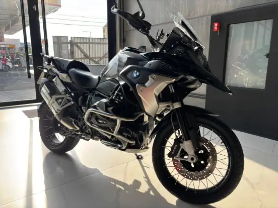 BMW-R 1250 GS TRIPLE BLACK BMW-R 1250 GS TRIPLE BLACK-2022